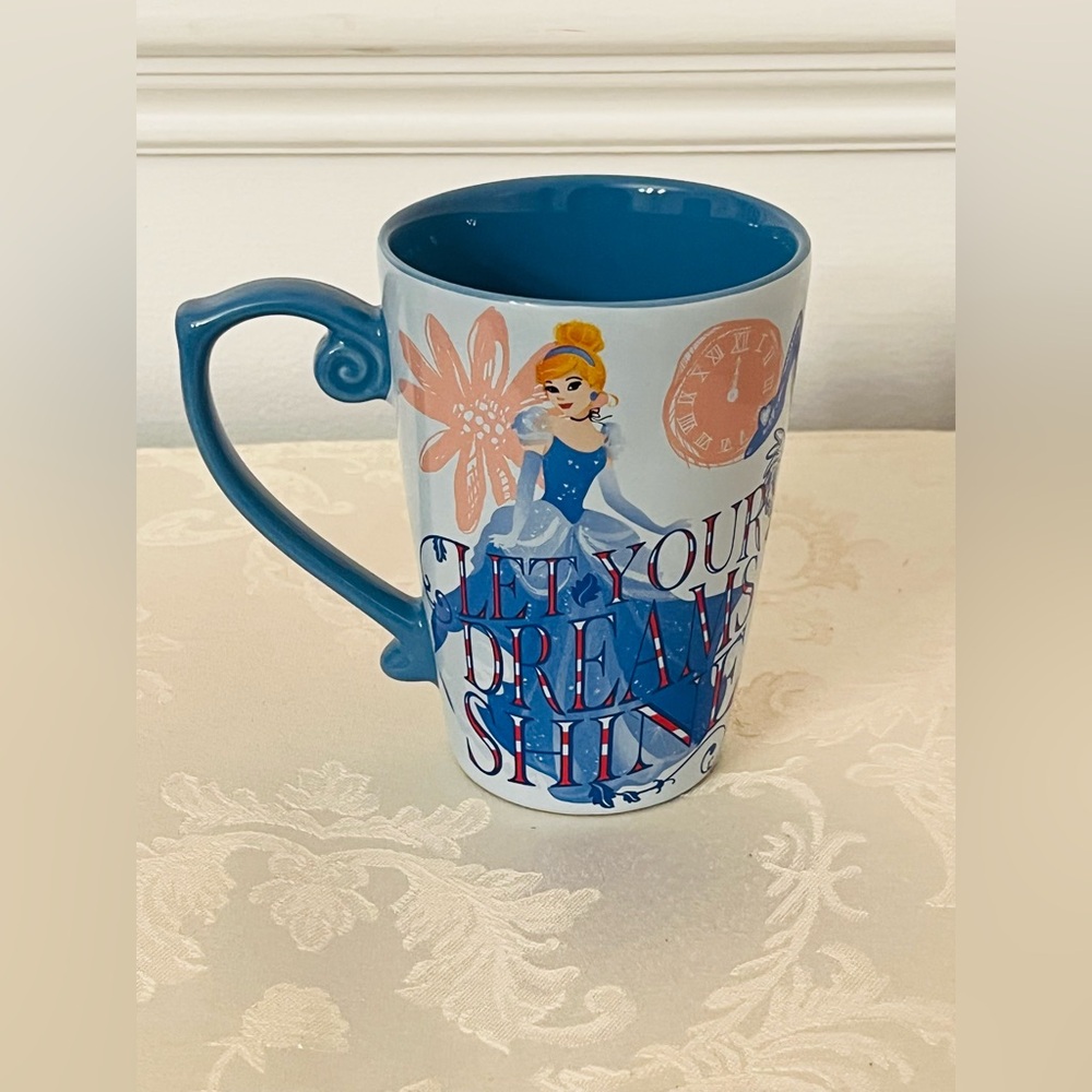 DISNEY PARKS NEW 16 oz PRINCESS CINDERELLA COFFEE MUG TEA CUP AUTHENTIC USA NEW - Picture 2 of 12